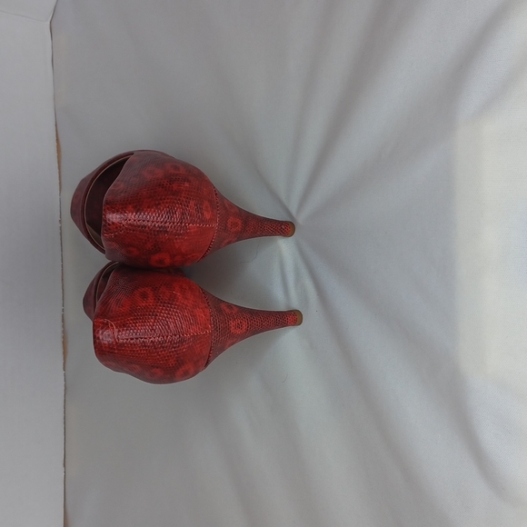 Hugo Boss Red Snakeskin Peep Toe Heels Size 39 - Picture 5 of 11